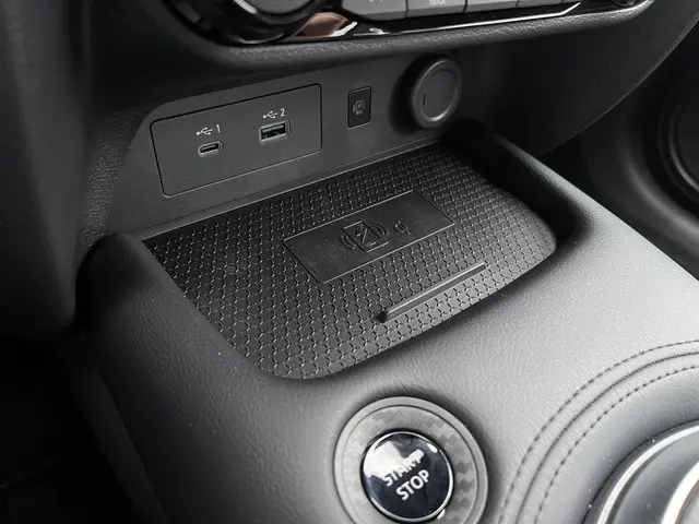Nissan Juke 1.6 Hybrid N-Design 2025 Hybride Benzine 22