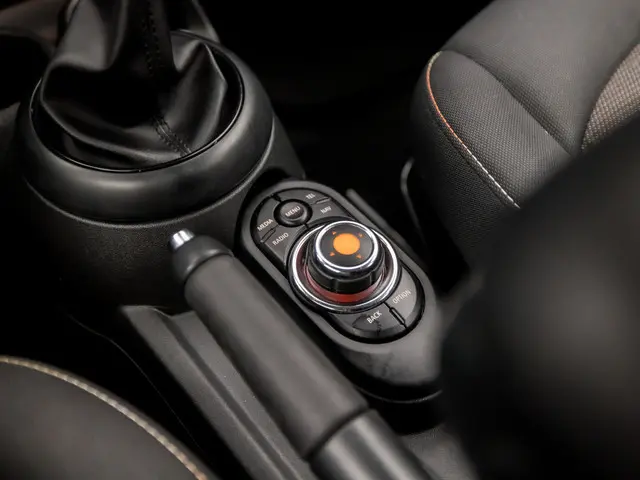 MINI Cooper Mini 1.5 Pepper 2018 Benzine 24