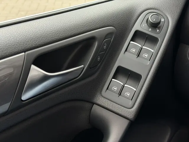 Volkswagen Golf Cabriolet 1.4 TSI Allstar 2016 Benzine 10