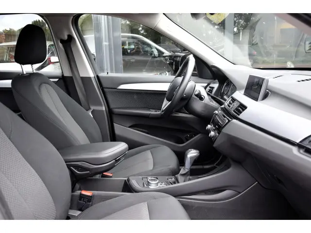 BMW X1 XDrive25e 2021 Hybride Benzine 18