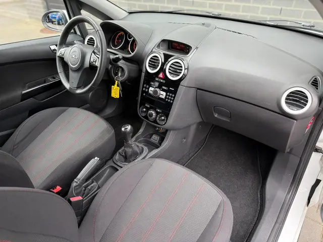 Opel Corsa 1.4-16V |Airco| Sportstoelen| 2012 Benzine 10