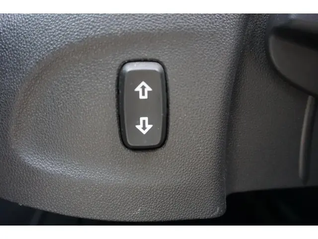 Opel Crossland X 1.2 Online Edition 2017 Benzine 29