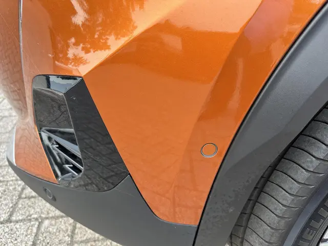 Peugeot 2008 1.2 Turbo 130 PK GT 2022 Benzine 43