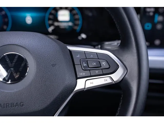 Volkswagen Golf 1.0 TSI Life 2020 Benzine 22