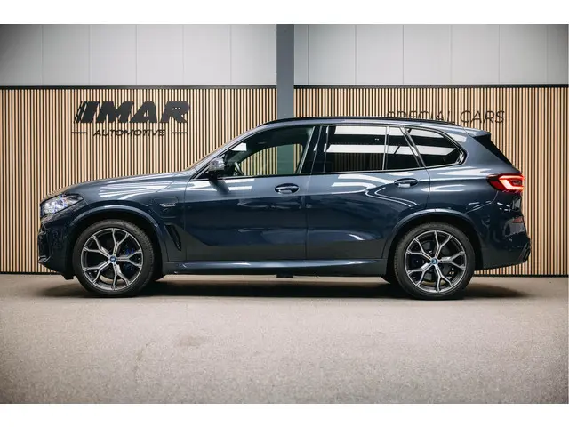 BMW X5 xDrive45e High Executive 2022 Hybride Benzine 6
