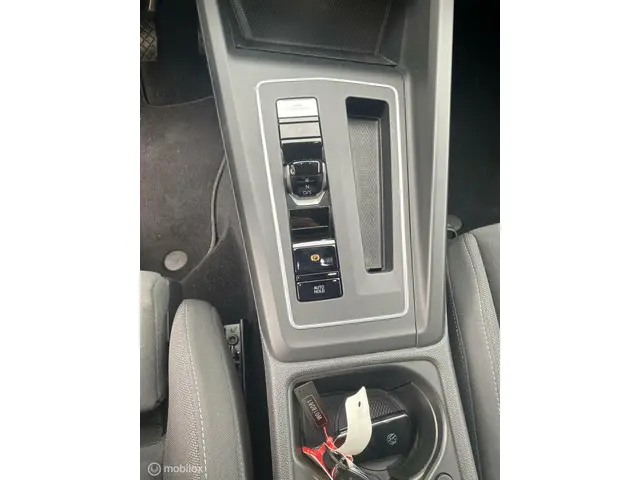 Volkswagen Golf 1.0 eTSI Life Business 2023 Benzine 16
