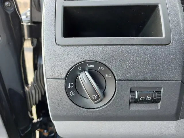 Volkswagen Transporter 2.0 TDI L2H1 2014 Diesel 22