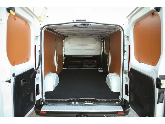 Fiat Talento 2.0 MJ L2H1 SX 2021 Diesel 24