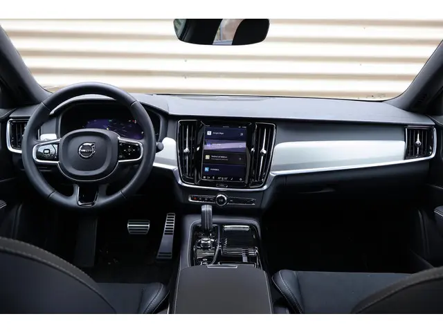 Volvo S90 T8 AWD R-Design 2021 Hybride Benzine 16