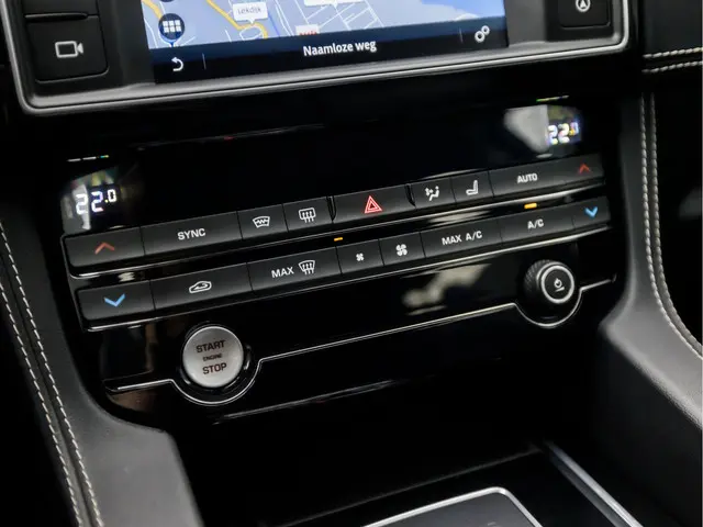 Jaguar F-PACE 2.0 Portfolio R-Sport AWD 20d 2017 Diesel 9