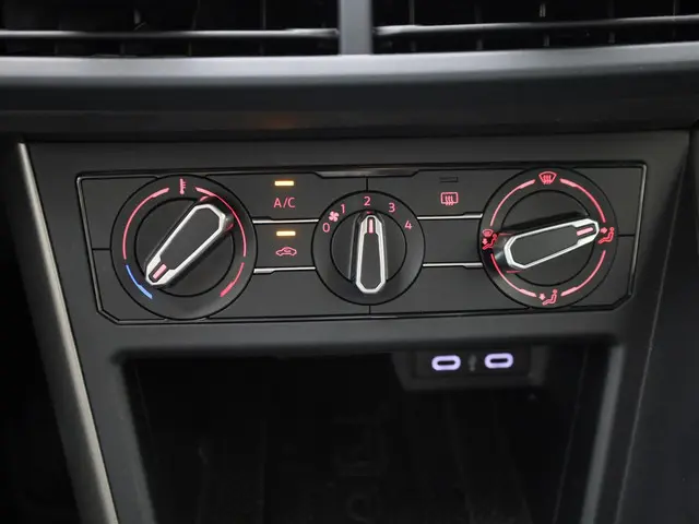 Volkswagen Polo 1.0TSI/95PK DSG Comfortline 2021 Benzine 22