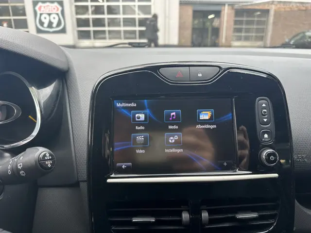 Renault Clio Estate 1.2 Dynamique 2015 Benzine 22