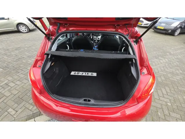 Peugeot 208 1.0 VTi LIKE 2014 Benzine 27