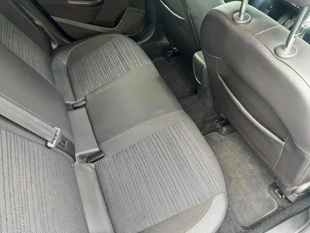 Opel Astra 1.4 Blitz 2015 Benzine 17