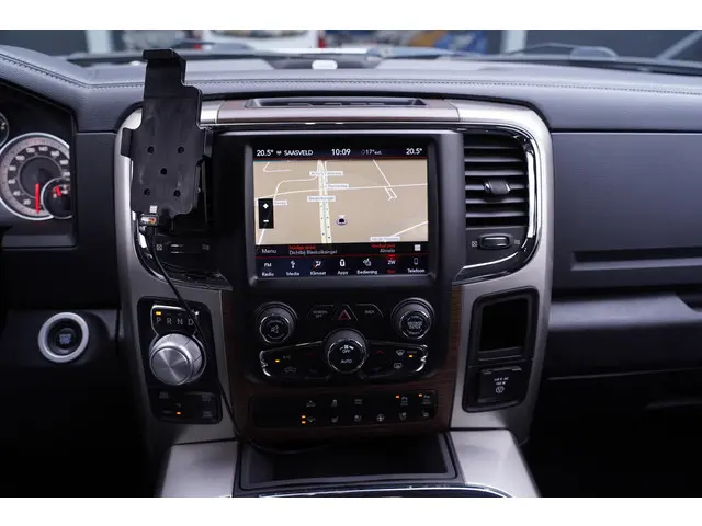 Dodge Ram 1500 5.7 V8 4x4 Crew Cab 5'7 Rebel 2019 Benzine 42