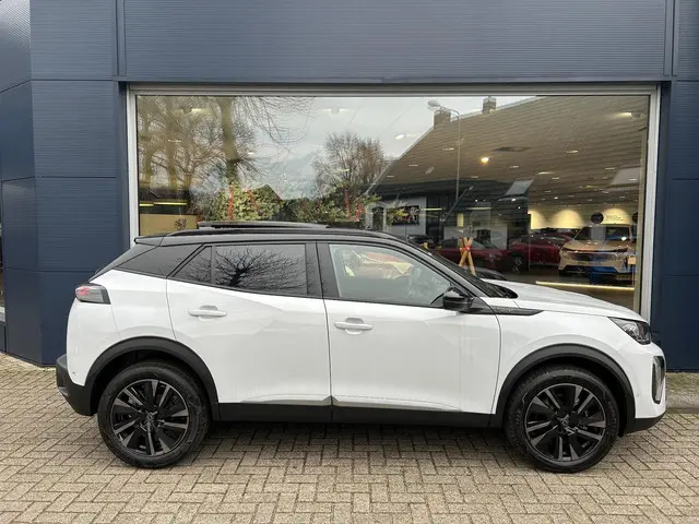 Peugeot 2008 1.2 Hybrid 145 PK GT 2025 Hybride Benzine 7
