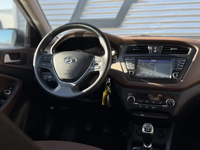 Hyundai i20 1.0 T-GDI Essence 2016 Benzine 21