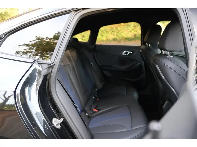 BMW 2 Serie Gran Coupé 218i Gran Coupe 2023 Benzine 17