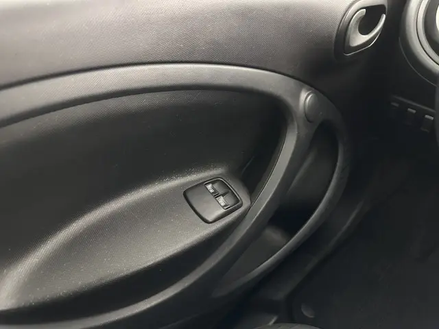 Smart Forfour 1.0 Essential Edition 2015 Benzine 18