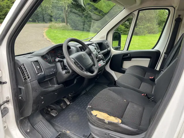 Peugeot Boxer 328 2.2 HDI L1H1 XR Profit+ 2015 Diesel 10