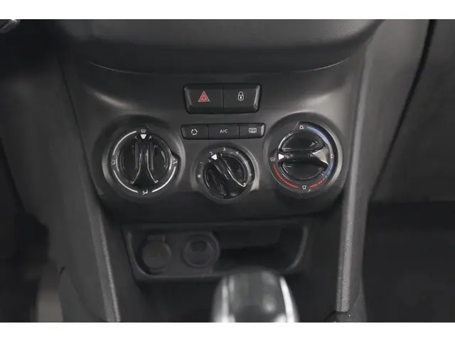 Peugeot 208 PureTech 82 Signature 2019 Benzine 43