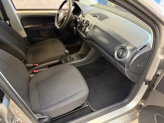 Volkswagen up! 1.0 BMT move up! 2018 Benzine 11
