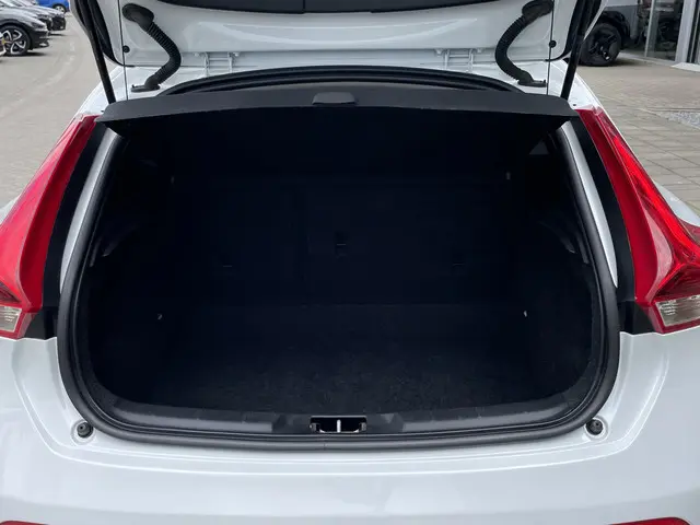 Volvo V40 1.5 T2 Polar+ 2018 Benzine 10