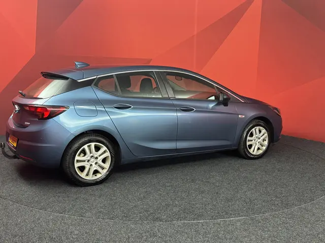 Opel Astra 1.4 Online Edition 2017 Benzine 21