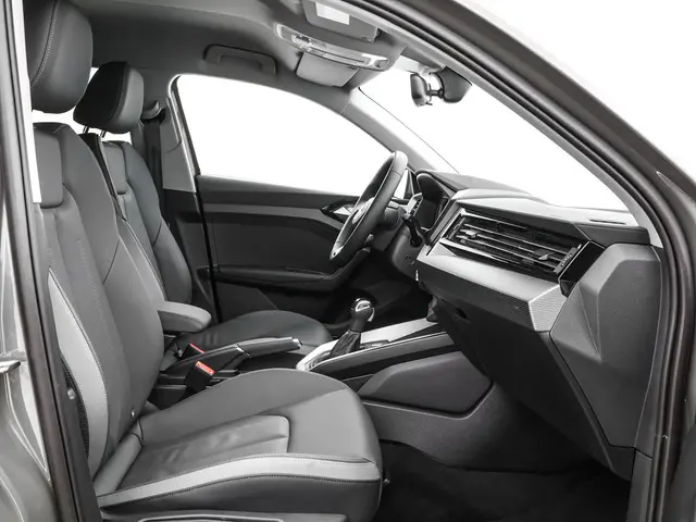 Audi A1 Sportback 30 TFSI 116pk S Edition 2025 Benzine 9