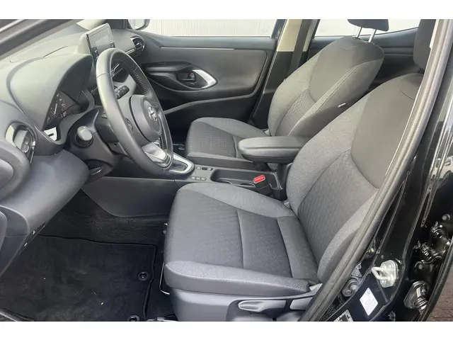 Toyota Yaris 1.5 Hybrid Active 2022 Hybride Benzine 16