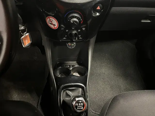 Citroën C1 1.0 VTi Feel SCHADEAUTO!! 2019 Benzine 26