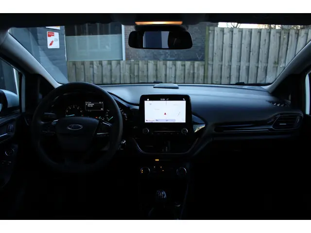 Ford Fiesta 1.1 Airco Navi Carplay PDC Nap 2017 Benzine 9