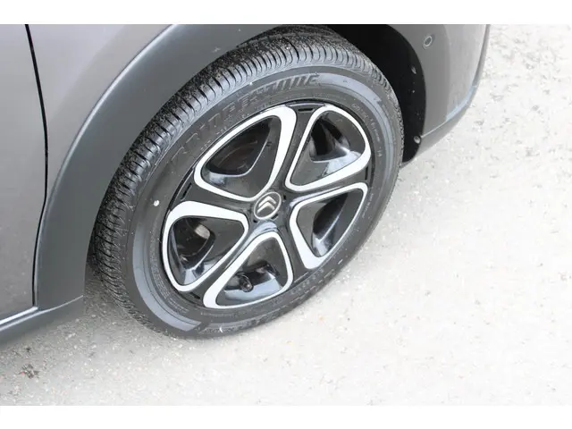 Citroën C3 1.2 PureTech S&S Shine 2020 Benzine 6