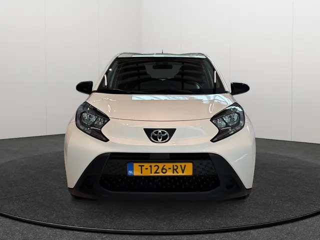 Toyota Aygo X 1.0 VVT-i MT Play 2023 Benzine 14