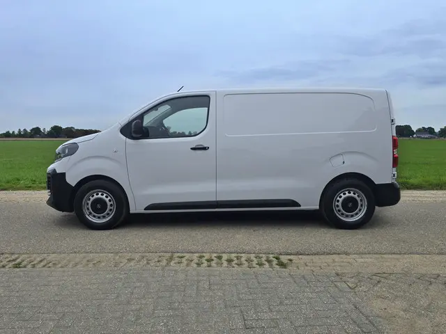Opel Vivaro 1.5 Diesel L2 H1 2024 Diesel 2