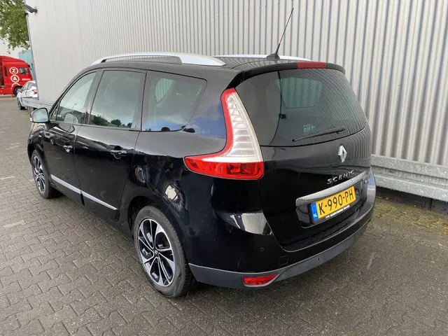 Renault Grand Scénic 1.2 TCe Bose 2015 Benzine 15