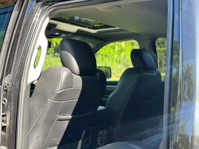 Dodge Ram 1500 5.7 V8 4x4 Crew Cab 5'7 Sport 2017 LPG/Gas 18