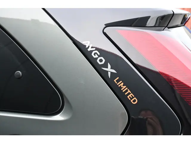 Toyota Aygo X 1.0 VVT-i MT Limited 2022 Benzine 36