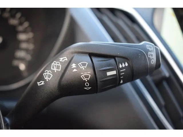 Ford C-MAX 1.0 Titanium//Navi//ECC!! 2018 Benzine 16