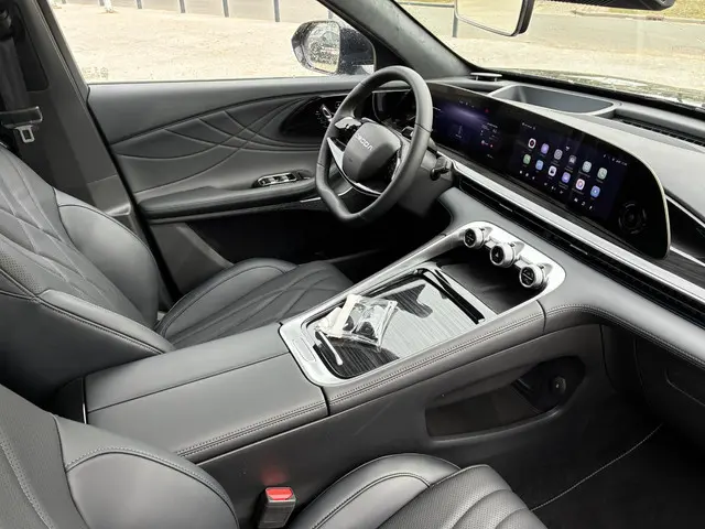 Omoda 9 SHS 1.5T-GDi SHS-P Premium 2026 Hybride Benzine 10