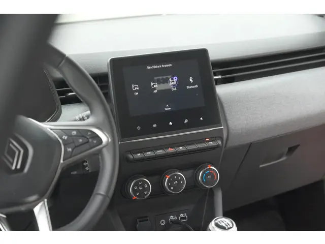 Renault Clio TCe 90 GPF Evolution 2024 Benzine 52