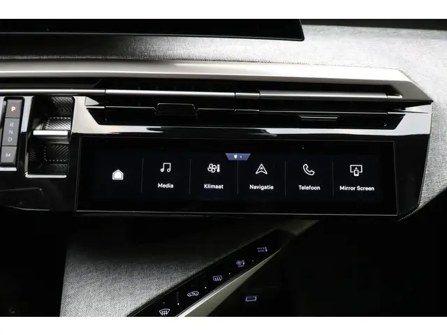 Peugeot 5008 1.2 Hybrid 145 Allure 2025 Hybride Benzine 29