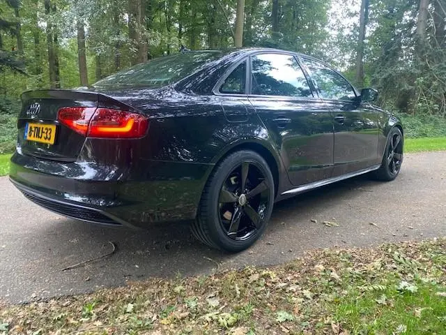 Audi A4 Limousine 1.8 TFSIe Limited S 2014 Benzine 3