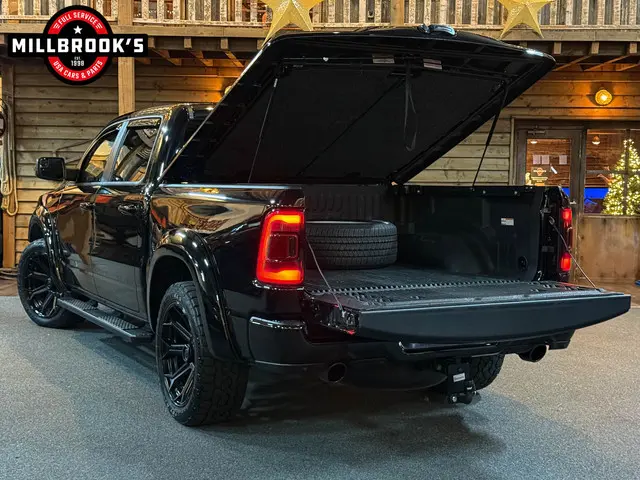 Dodge Ram 1500 5.7 V8 Laramie 2023 LPG/Gas 6