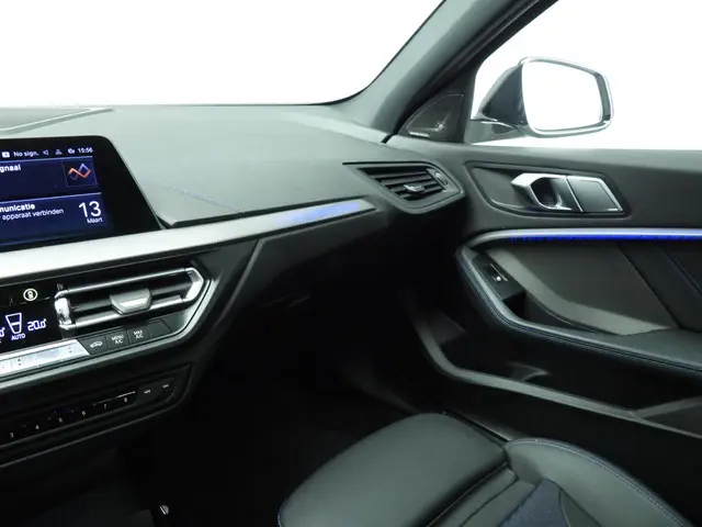 BMW 1 Serie 5-Deurs 118i 2020 Benzine 38