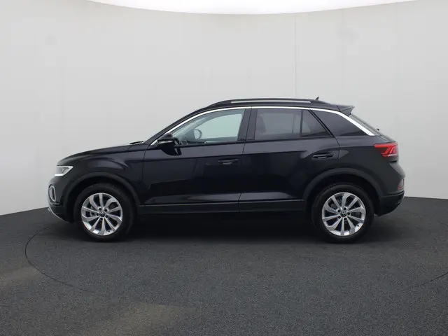 Volkswagen T-Roc 1.5TSI/150PK Life DSG 2025 Benzine 32