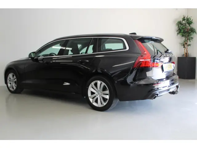 Volvo V60 2.0 D4 Momentum 2019 Diesel 7