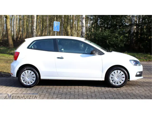 Volkswagen Polo 1.0 Easyline 2015 Benzine 8