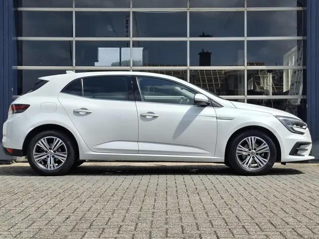 Renault Mégane 1.3 TCe 140 EDC Intens 2022 Benzine 6