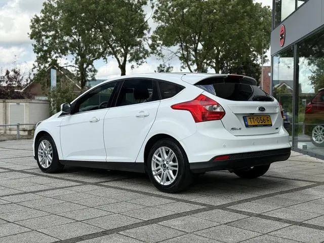 Ford Focus 1.0 EcoBoost 5drs Titanium 2013 Benzine 4